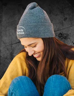Zimná čiapka s vlastným vyšitým logom